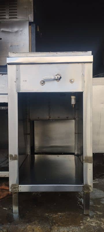 Double Tank Fryer with Sizzling & Hotplate 24Ltr & 16 Ltr 6