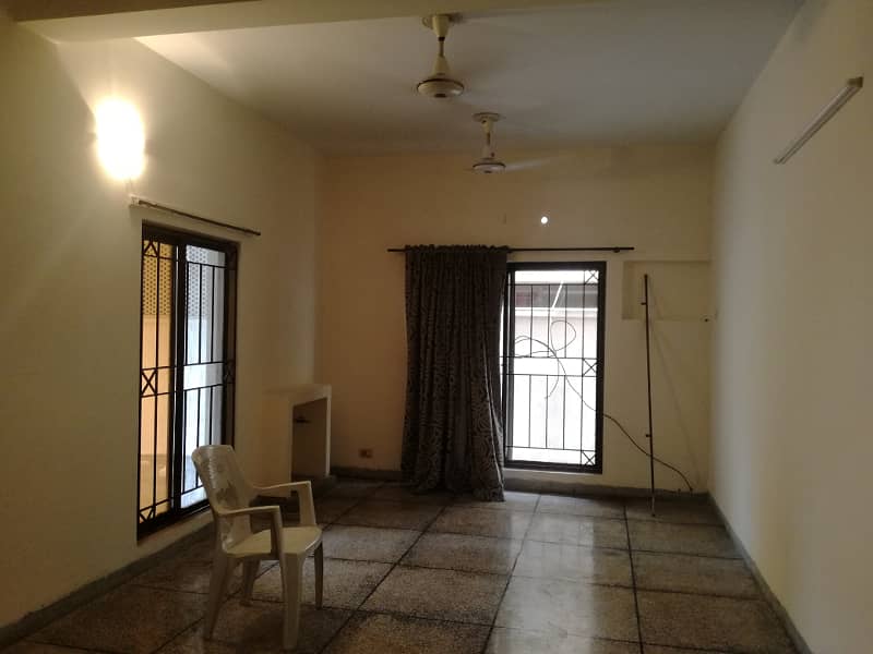 10 Marla 03 Bedroom House Available For Sale In Askari 9 Lahore Cantt 12