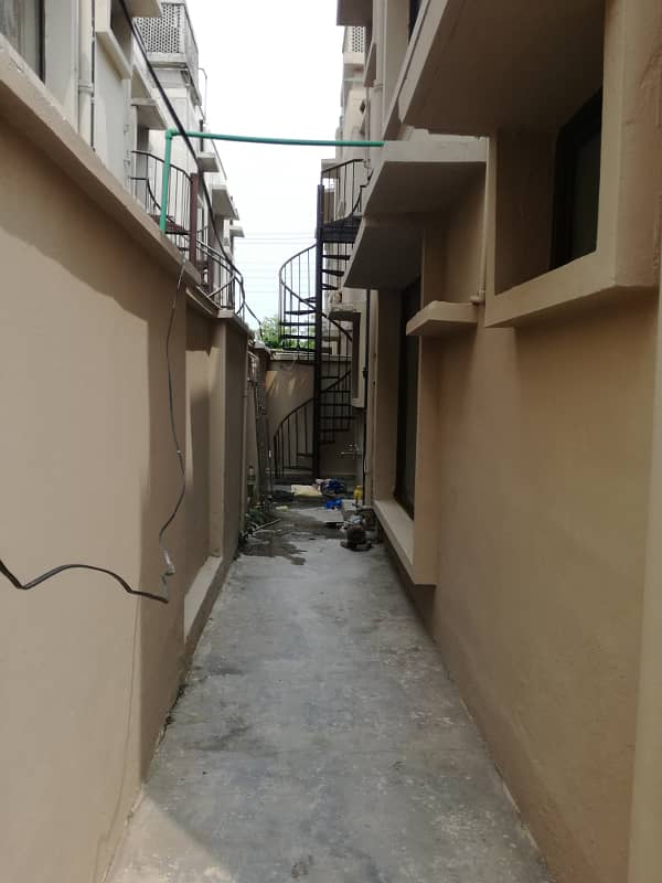 10 Marla 03 Bedroom House Available For Sale In Askari 9 Lahore Cantt 47