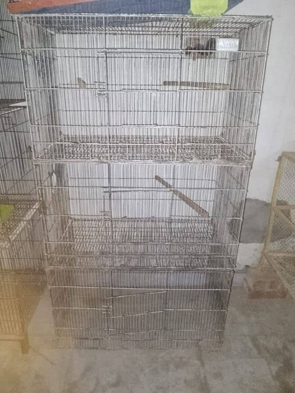 one 6 portion cage and 3 other 4