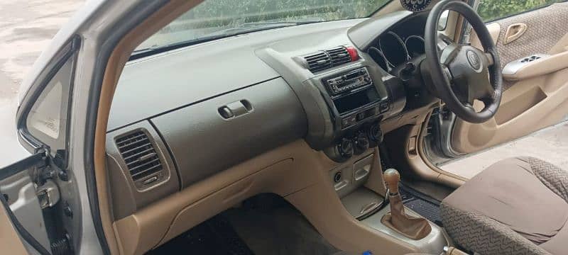 Honda City IDSI 2004 Model Doctor Used Car 8