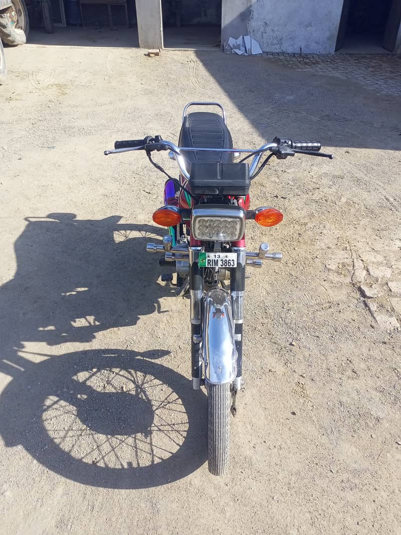 Honda 125 12/13 model Rawalpindi registerd engine condition A one 2