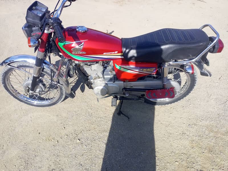 Honda 125 12/13 model Rawalpindi registerd engine condition A one 3