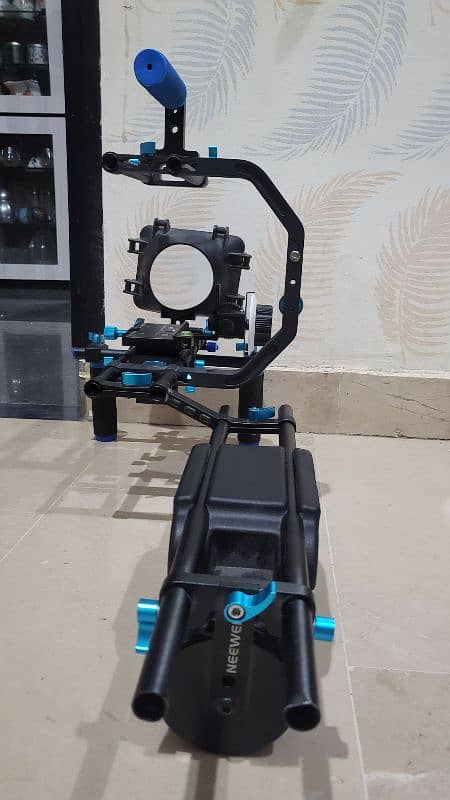 Neewer Shoulder Camera rig for sale 3