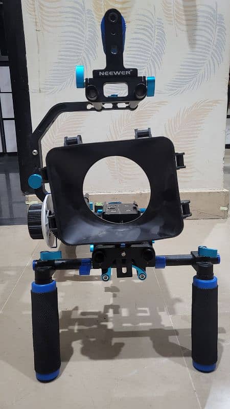 Neewer Shoulder Camera rig for sale 5