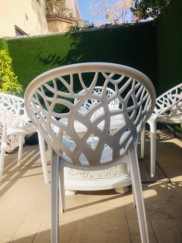 boss original pure white  plastic garden chairs with white table set 9