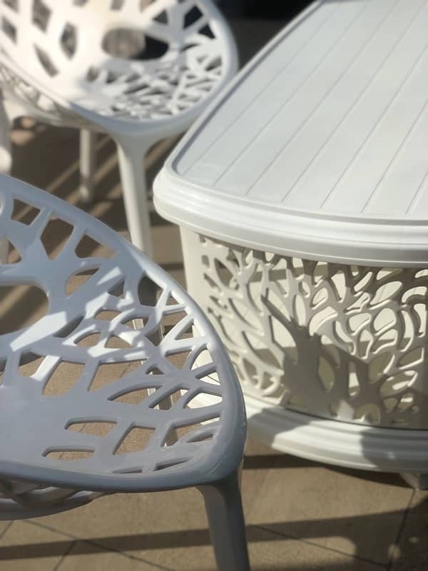 boss original pure white  plastic garden chairs with white table set 16