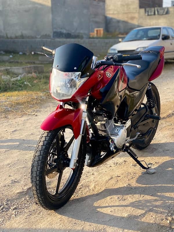 Yamaha YBR 125 2017 lush condition 4