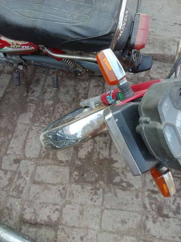 Yamaha four stroke bike kio be Kam nhi hony wala 1