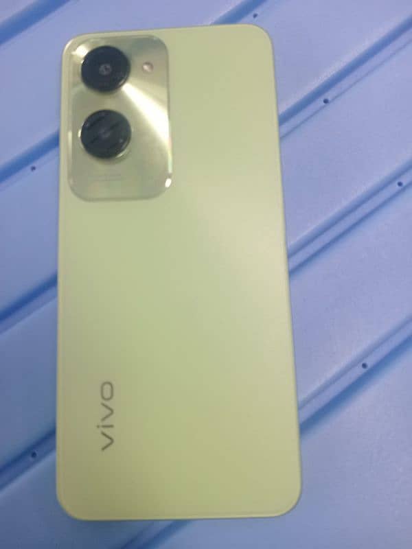 vivo y 18 0