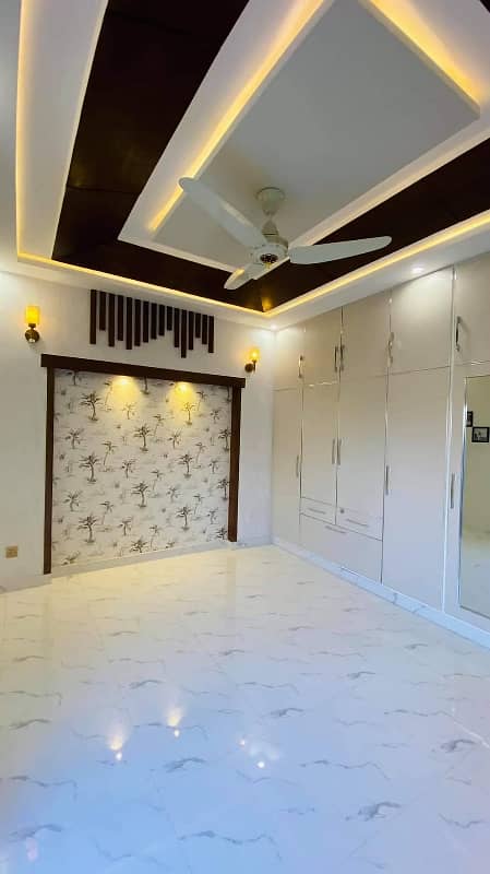 5 Marla luxury house For Rent hot location bahria town 8