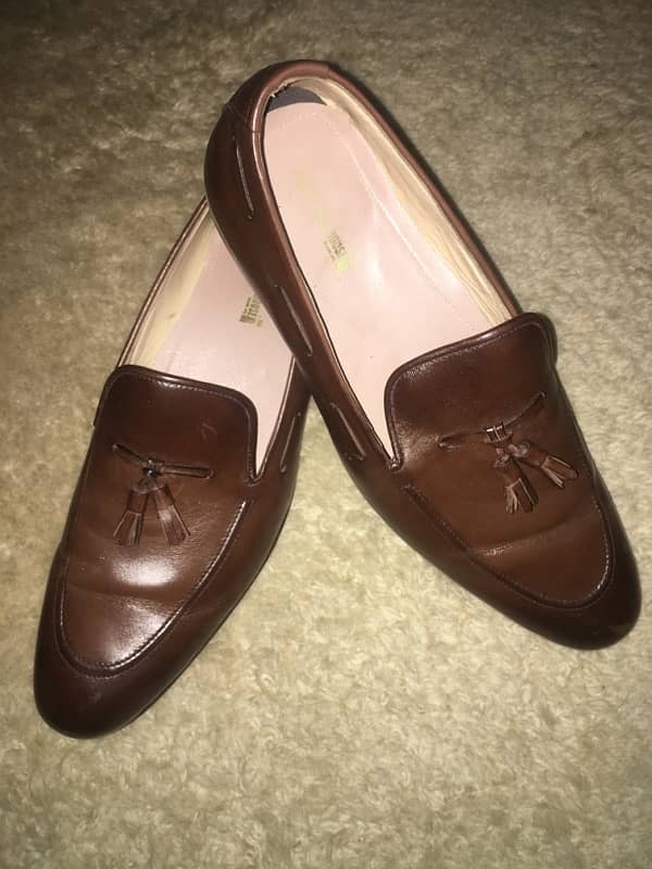 Brown formal shoes 0