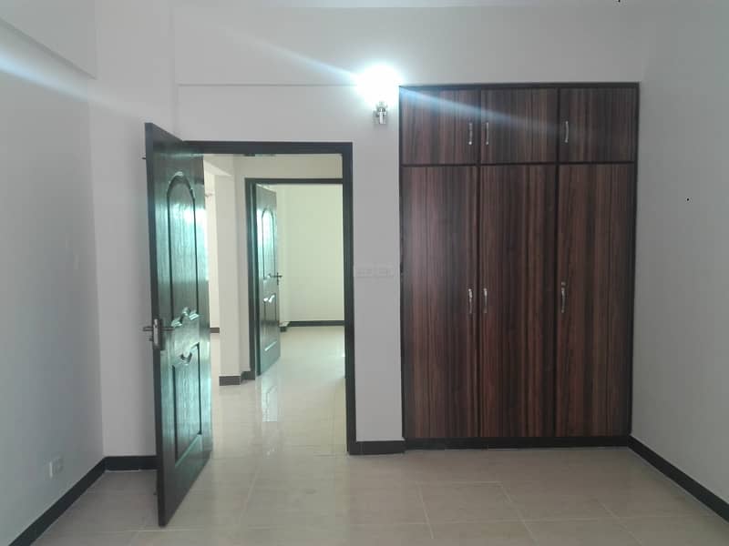 10 Marla 03 Bedroom 3rd Floor Apartment Available For Rent In Askari 11 Sector-B Lahore 27