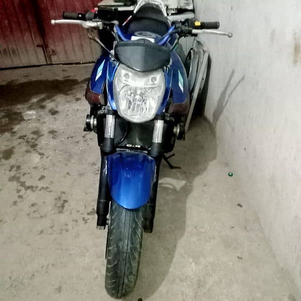 Suzuki GSR400cc 0