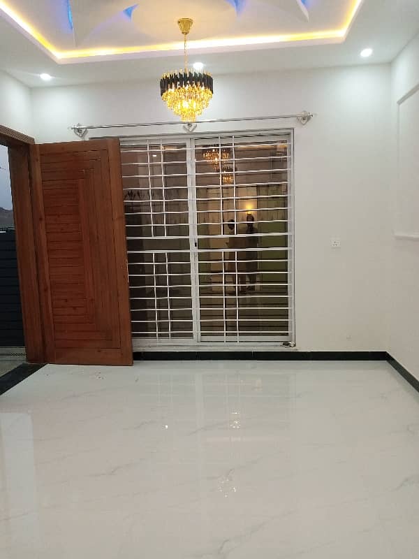 7 Marla Upper portion Available on rent in Gulberg Residencia 1