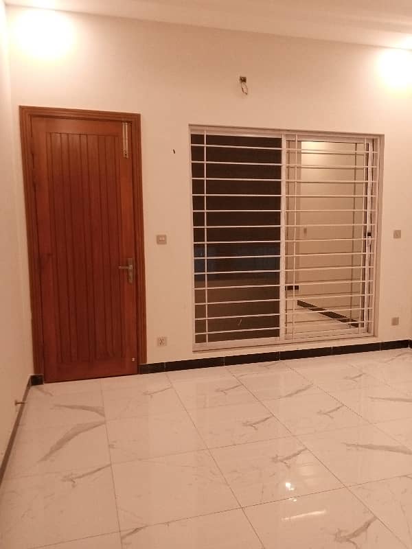 7 Marla Upper portion Available on rent in Gulberg Residencia 5