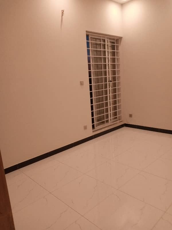 7 Marla Upper portion Available on rent in Gulberg Residencia 6