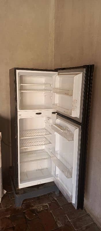 "Red 8-12 Cu Ft Fridge, Inverter, No Frost, LED, 10/10 Condition" 3