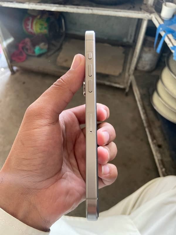 iphone 15 pro max 256 gp jv sim tarha  wla ha 3