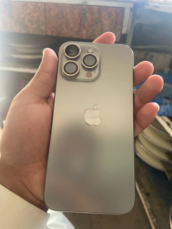 iphone 15 pro max 256 gp jv sim tarha  wla ha 5