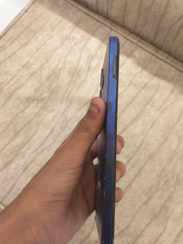 Infinix hot 30 8 128 gb ram hai with box 2