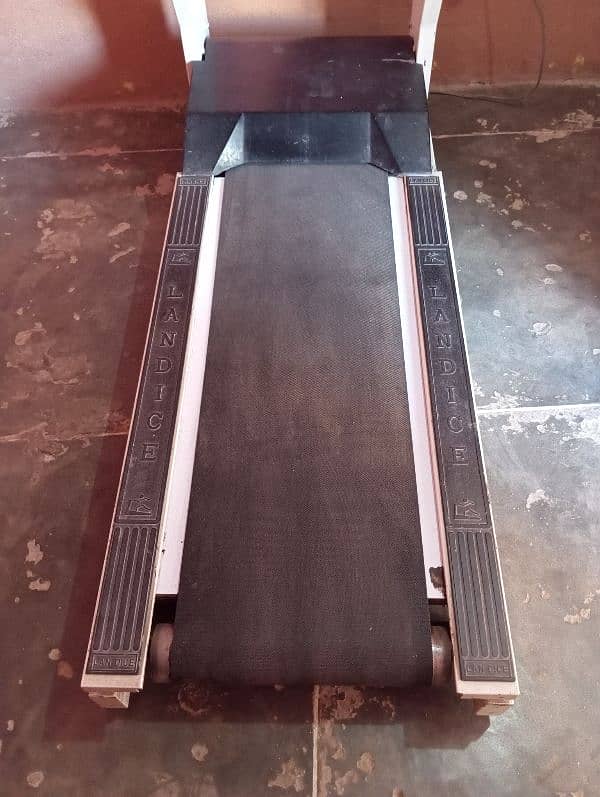 Treadmill for sale ( Walking Machine ) 0319-1619937 1