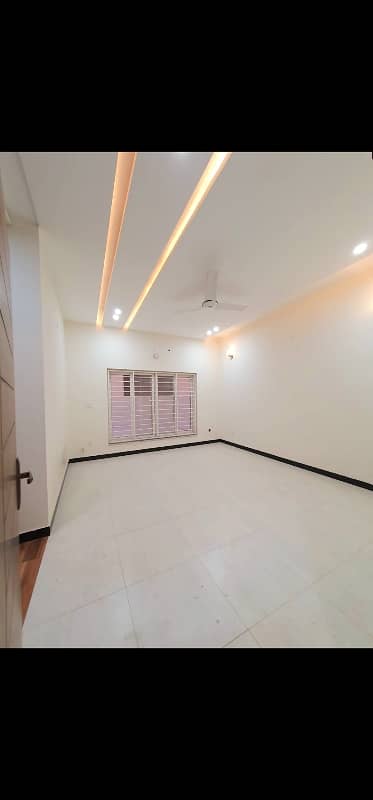 14 Marlas Designer Ground Floor Available in G-13/2 8