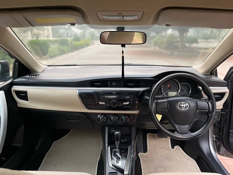 TOYOTA COROLLA AUTOMATIC 1.3 GLI 2016 NEW KEY KARACHI REGISTRATION 7