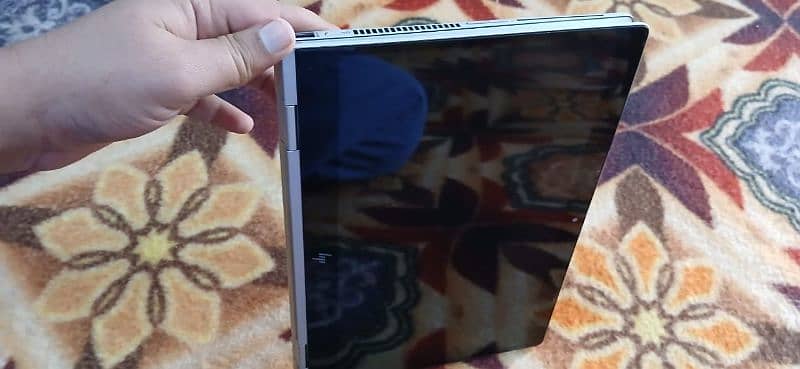 hp model 830 G6, 360 degree touch screen, like brand new 9