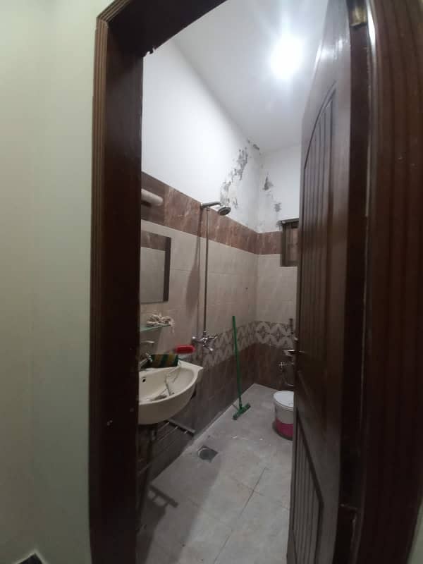 7 Marla Upper Portion for rent in G-13/2 4