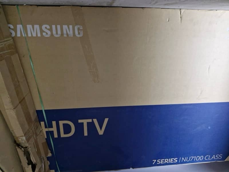 Samsung LED NU7100 ( 4k ) 8