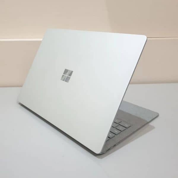 Surface Laptop 2 Touch (i7 8th 16gb 500gb 4k) 2