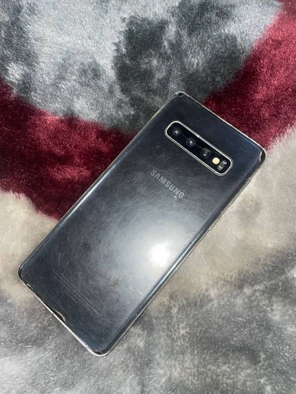 Samsung s10 pannel dead hai baki all parts ok hain camera bhi best hai 2