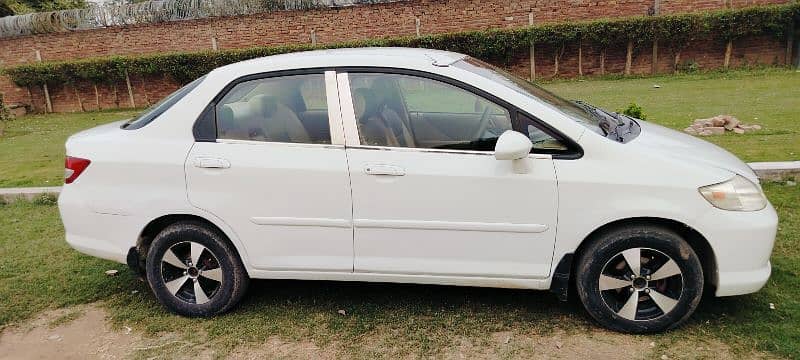 Honda City IDSI 2005 Ganiun car 7