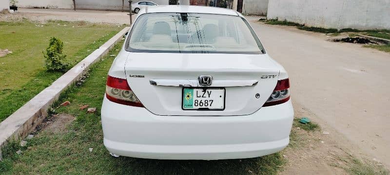 Honda City IDSI 2005 Ganiun car 13