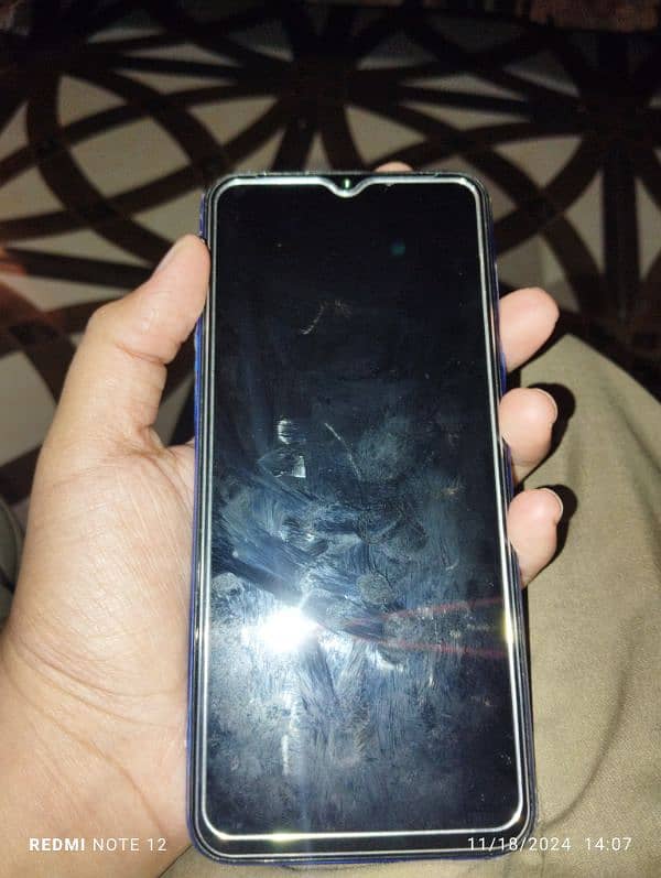 Realme 5i 4 128 full saf set ha only box ha snapdragon procesesor ha 3