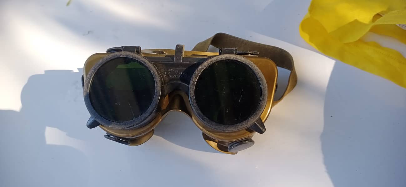 Vintage Welding Goggle 0