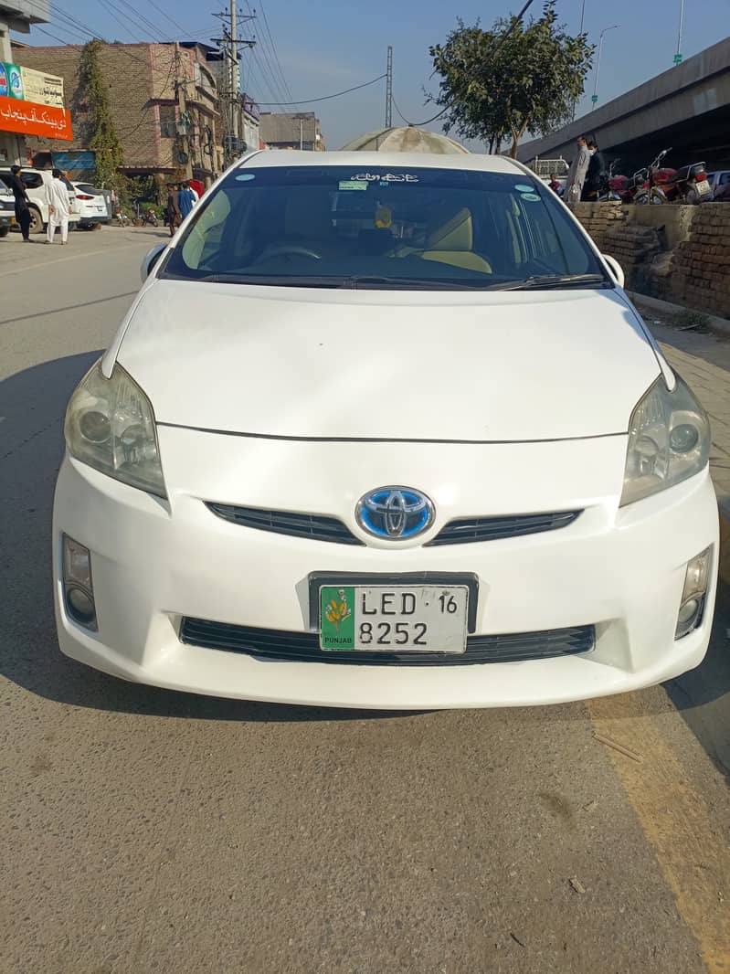 Toyota Prius 2011 3