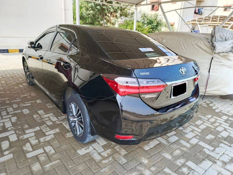 Toyota Corolla Altis Automatic 1.6 2017 Facelift 5