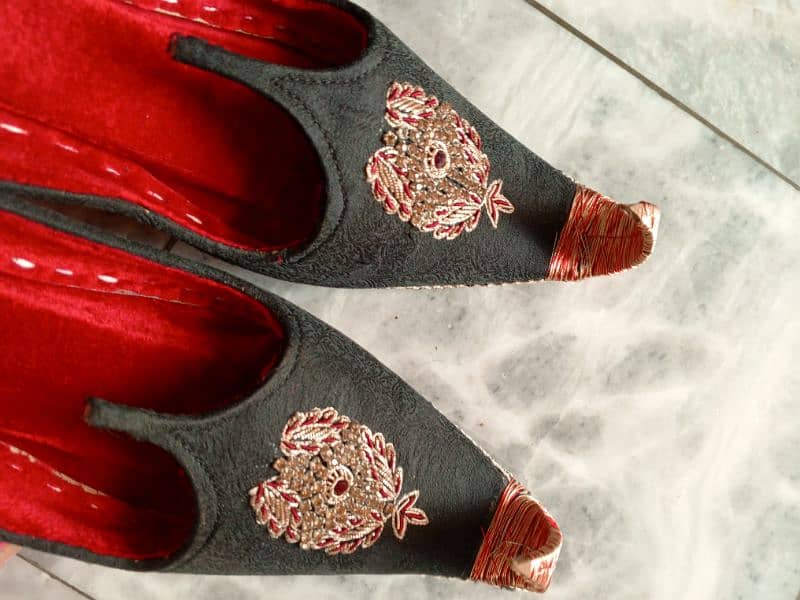 Baraat Sherwani for Groom with Khussa 5