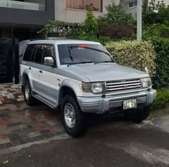 Mitsubishi Pajero 1992