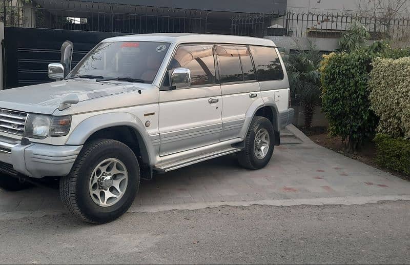 Mitsubishi Pajero 1992 1