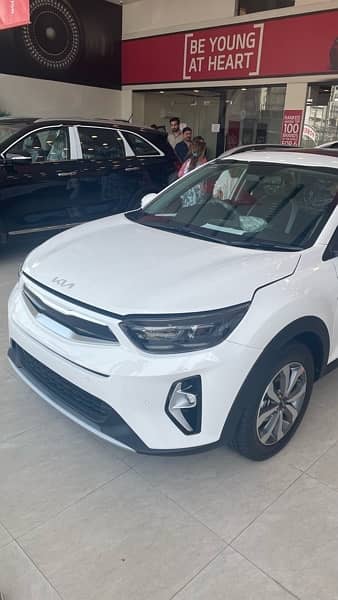 KIA STONIC 2024 3