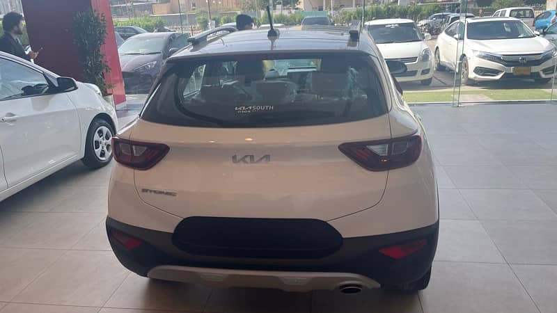 KIA STONIC 2024 11