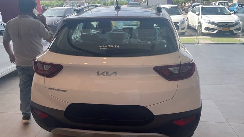 KIA STONIC 2024 12