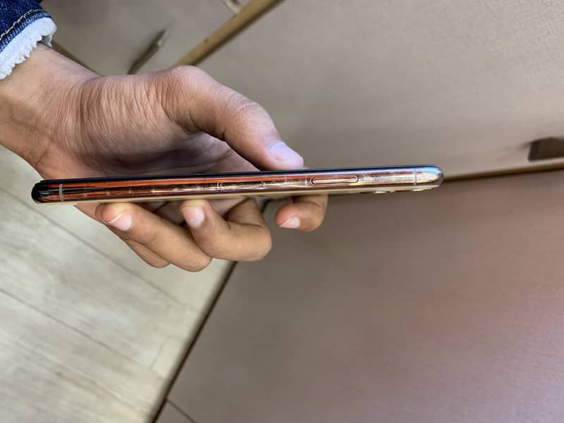 Iphone 11 Pro Max Factory Unlock Non-Pta all ok 4