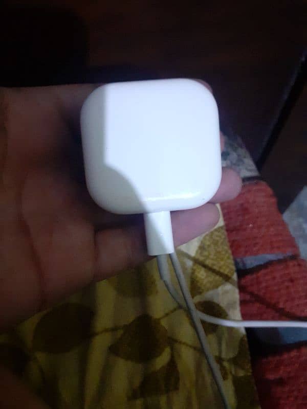 Apple iPhone Charger 2