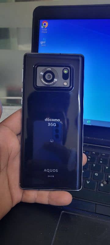 aquos r6 3