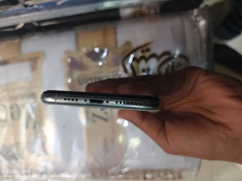 iphone xsmax / condition 10/9 more detail contact 03096758582 4