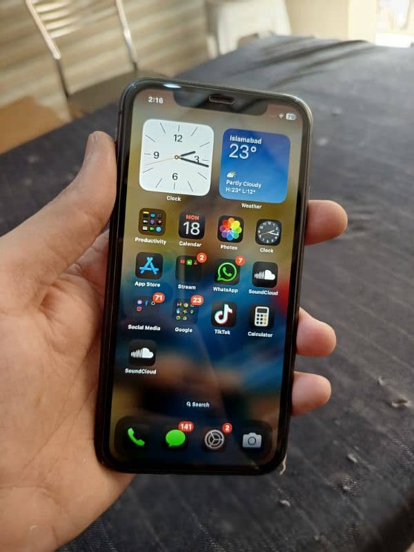 iPhone 11 (Approved 256gb) 4